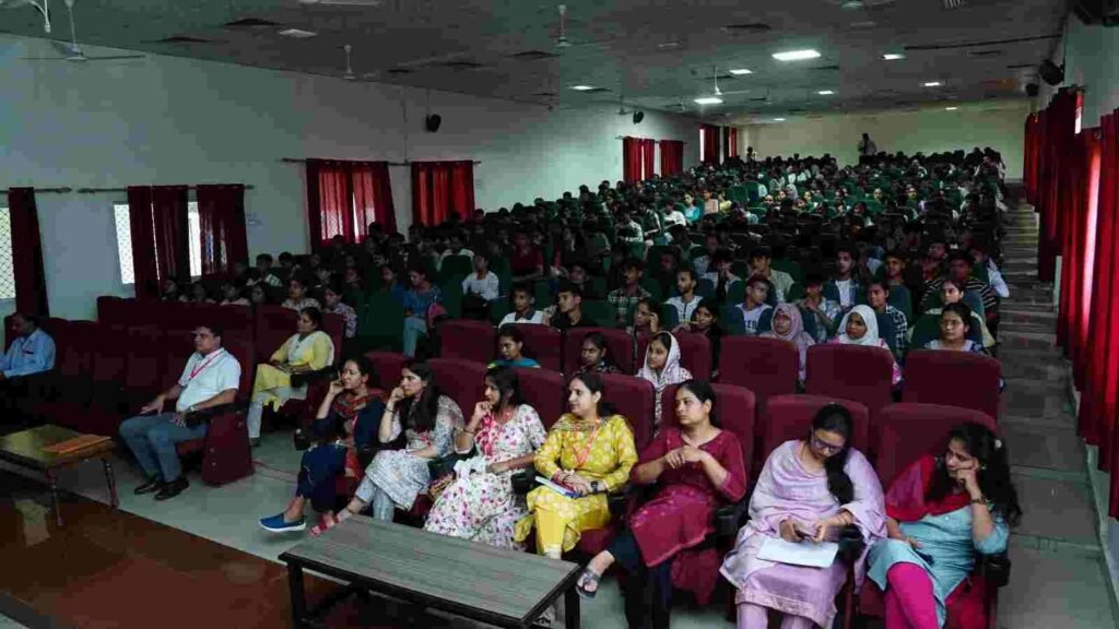 एसजीआरआरयू में राष्ट्रीय एंटी-रैगिंग डे पर कई कार्यक्रमों का आयेजन,