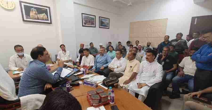 गढवाल मण्डल आयुक्त ने चारधाम यात्रा जनपद से सम्बन्धित स्टेकहोल्डर्स,