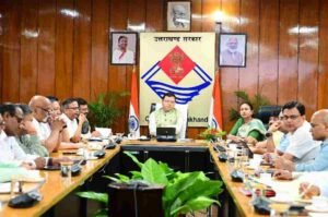 प्रदेश में पहली बार मुख्यमंत्री ने सचिव समिति को किया