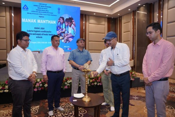 भारतीय मानक ब्यूरो ने सरकारी स्कूलों मे चल रहे पीएम