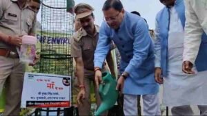 मुख्यमंत्री धामी ने विधानसभा गैरसैंण स्थित मुख्यमंत्री आवास परिसर में
