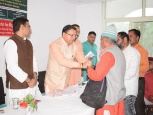 मुख्यमंत्री ने किया अतिवृष्टि से प्रभावित क्षेत्रों का निरीक्षण, अधिकारियों