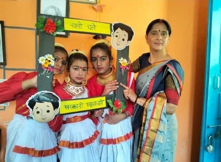 शिक्षिका कुसुमलता गड़िया को शिक्षा मंत्री डॉ. धन सिंह रावत