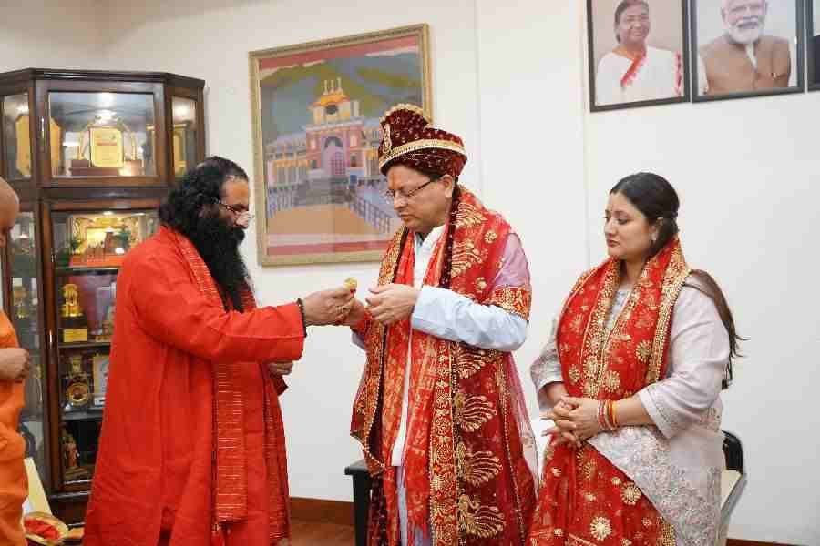 सीएम धामी को रक्षाबंधन के पावन पर्व पर संत महात्माओं