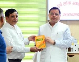 सूचना निदेशालय में सीएम धामी ने 5 घण्टे तक अधिकारियों