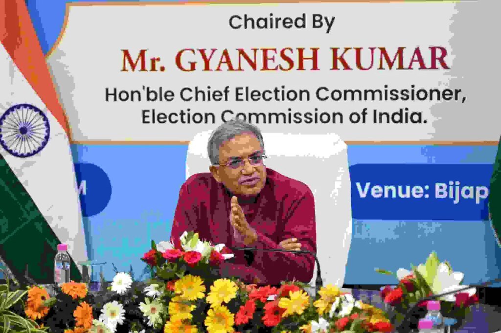मुख्य निर्वाचन आयुक्त ने ली आगामी SIR को लेकर समीक्षा