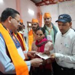 सीएम धामी ने दिवंगत सोमेंद्र सिंह बोहरा के परिजनों को सौंपी ₹10 लाख की सहायता राशि – HNM