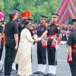 राष्ट्रपति द्रौपदी मुर्मू की उपस्थिति IMA पासिंग आउट परेड, भारतीय सेना को मिले 481अफसर, 9 महिला कैडेटों ने भी रचा इतिहास – HNM