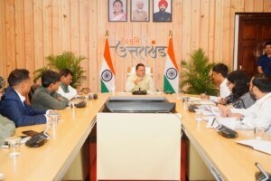 मुख्यमंत्री धामी ने नीति आयोग की टीम के साथ राज्य