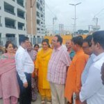 आढ़त बाजार के विकास कार्यों का विधायक विनोद चमोली और एमडीडीए उपाध्यक्ष IAS बंशीधर तिवारी ने किया स्थलीय निरीक्षण, नवीन आढ़त बाजार का निर्माण पूरा, व्यापारियों को जल्द मिलेगा लाभ – HNM