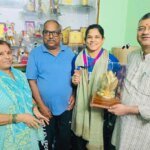 कॉमनवेल्थ गेम्स में कांस्य पदक जीतने वाली उन्नति शर्मा को मेयर सौरभ थपलियाल ने किया सम्मानित – HNM
