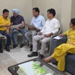 कांग्रेस प्रदेश मुख्यालय में चार्जशीट कमेटी की महत्वपूर्ण बैठक संपन्न, जनविरोधी नीतियों के खिलाफ पुरजोर आवाज उठाएगी कांग्रेस: करण माहरा – HNM