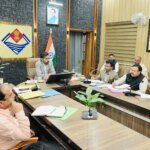 राष्ट्रपति के प्रस्तावित प्रदेश भ्रमण के दृष्टिगत जिलाधिकारी डॉ0 आशीष चौहान ने की तैयारियों की समीक्षा, अधिकारियों को दिए आवश्यक दिशा-निर्देश – HNM